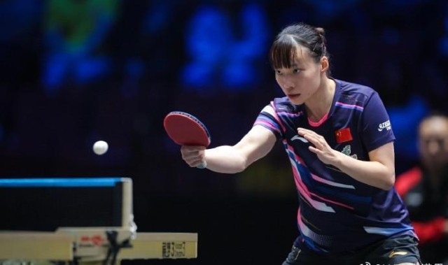 kaiyun sports-石洵瑶4-0战胜大藤沙月，晋级WTT欧洲大满贯半决赛
