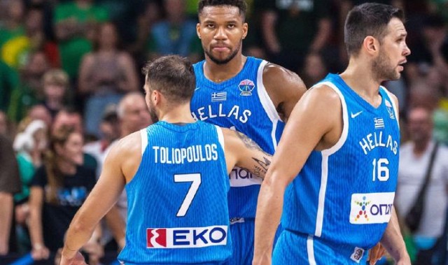 kaiyun sports-冲击首枚奖牌！字母哥轰29+6+4挺进四强：对决23岁火箭王牌中锋