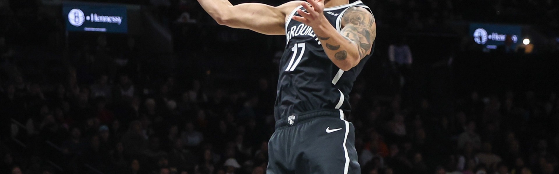 开云官方直播-小迈克尔·波特右膝盖酸痛 但明日对阵快船大概率还是会出战