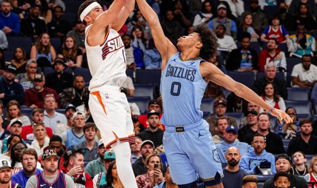 开云官方直播-五人轰20+还能输？防守万人捅的太阳难止颓势