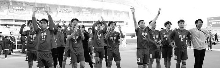 kaiyun sports-不败之师铸荣耀 场内场外皆风景|足球|秀洲队|秀洲|俊杰|嘉兴日报_新浪体育_新浪新闻