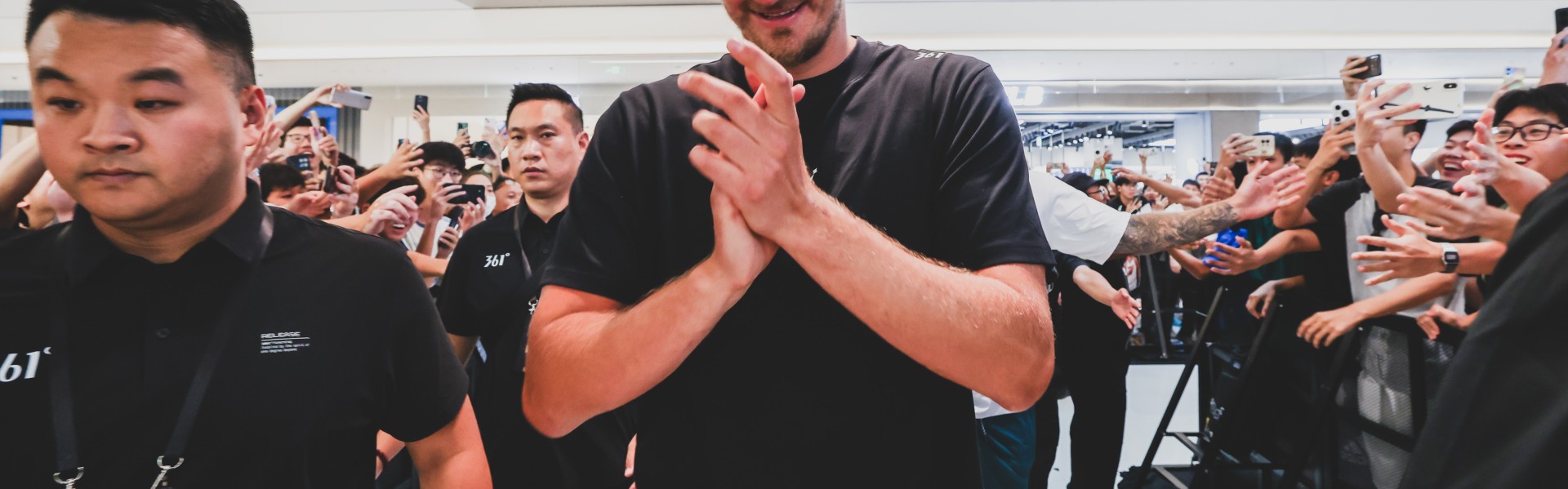 开云官方直播-约基奇：4名新援能很快地帮助球队 能够让掘金尽快重回争冠行列