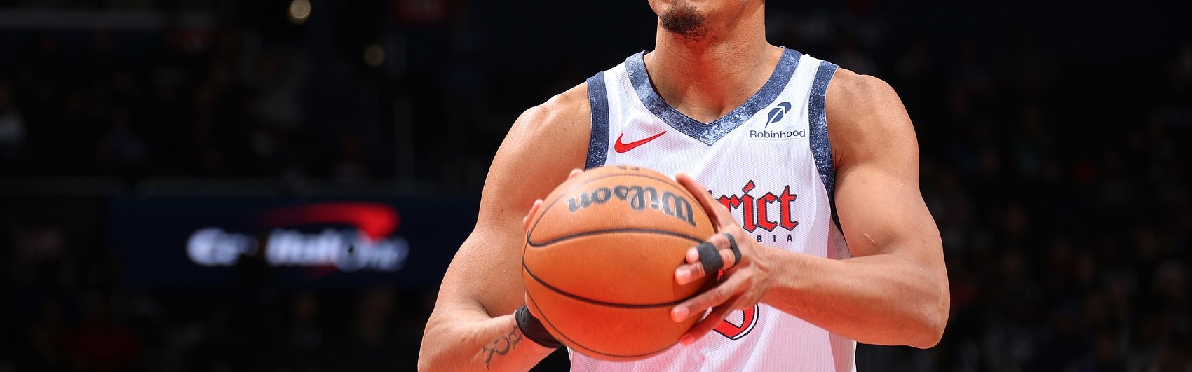 美记：快船对布罗格登也兴趣浓厚 若保罗不来他将是快船头号选择