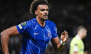 罗马诺：拜仁将维加列入中卫引援候选名单，交易取决于金玟哉离队